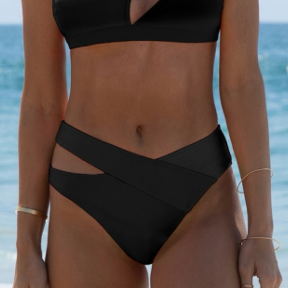 Black Women's Swimwear